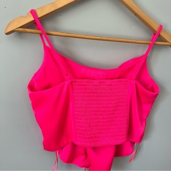 Urban Outfitters Silence + Noise Mimi Cowl Neck Barbie Pink Halter Top Sz M NWT - Picture 16 of 16